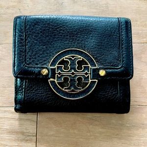 Tory Burch Amanda Black Leather Wallet